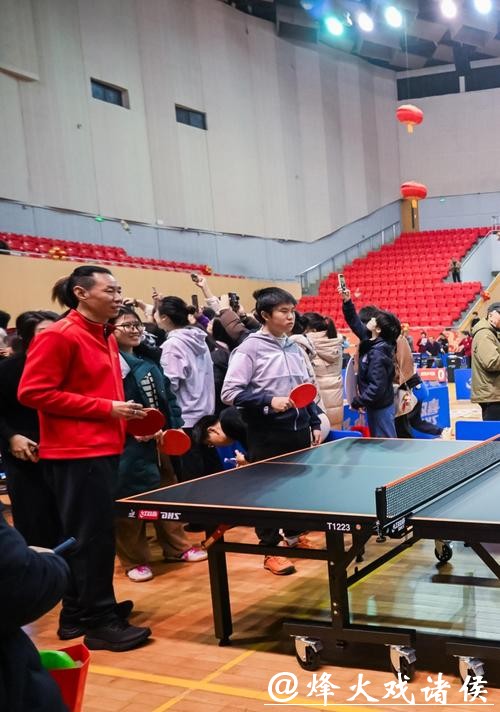 和徐寅生刘诗雯打球是什么样的体验？特奥选手圆梦乒乓舞台