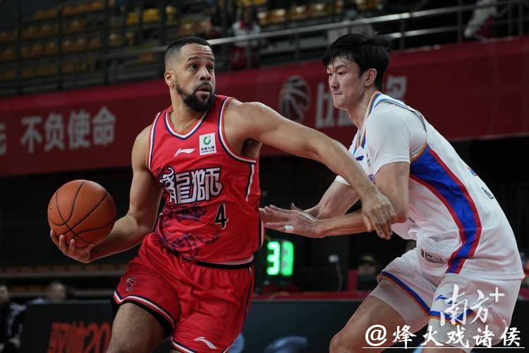 CBA常规赛:天津客场力克广州终结连败 CBA常规赛:天津客场力克广州终结连败